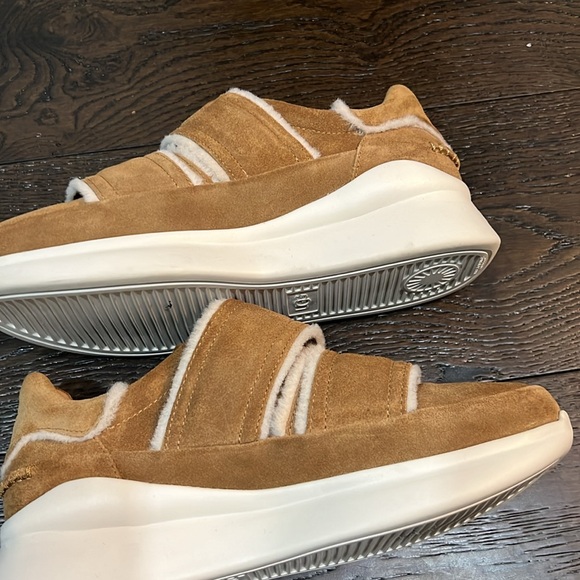 EUC - Ugg Ashby - Chestnut Ugg Velcro Sneaker Size 9.5 - Picture 5 of 8